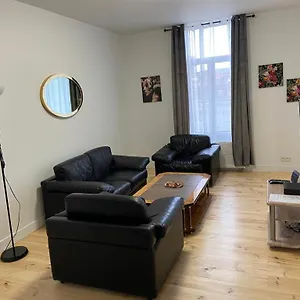 https://modern-apartment-third-floor.brusselshotelsbook.com